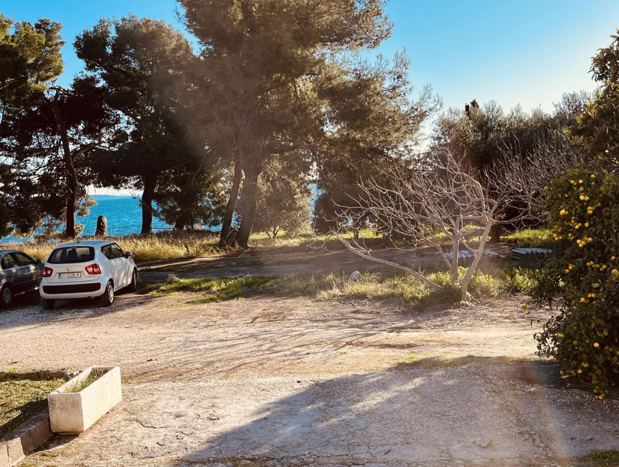 Beachfront Apartment Drazen, With Garden And Parking Split Exterior foto