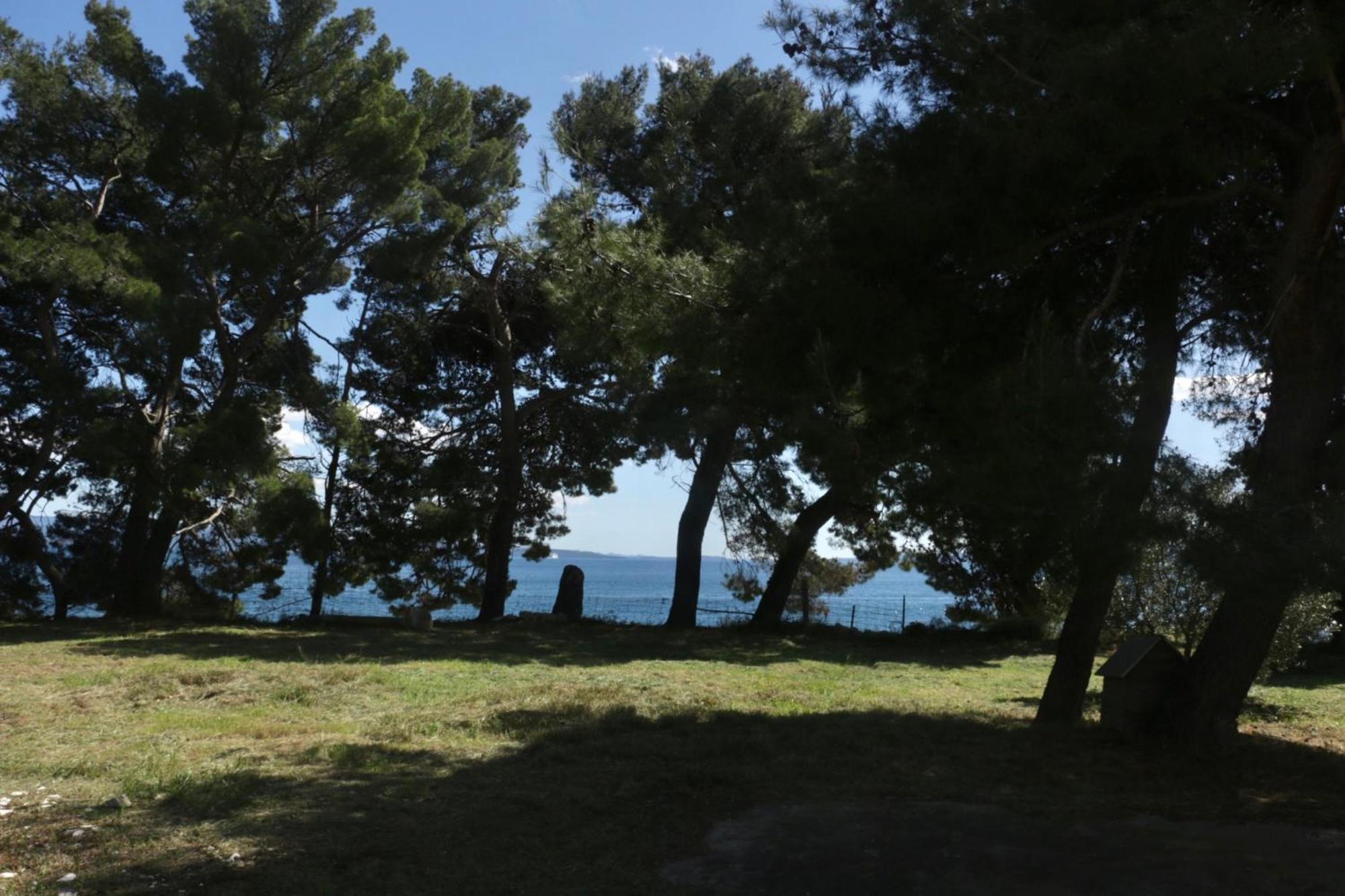 Beachfront Apartment Drazen, With Garden And Parking Split Exterior foto