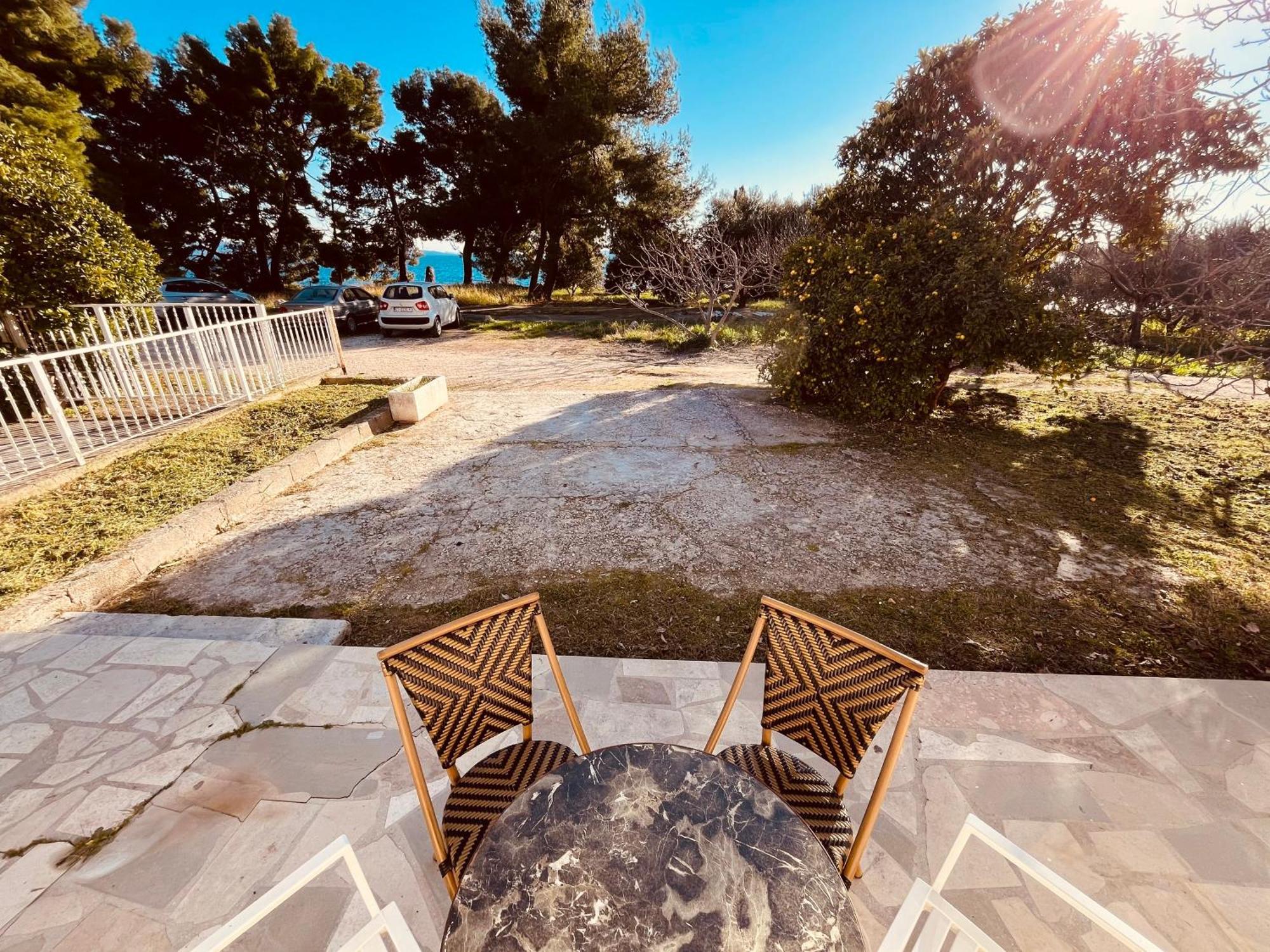 Beachfront Apartment Drazen, With Garden And Parking Split Exterior foto