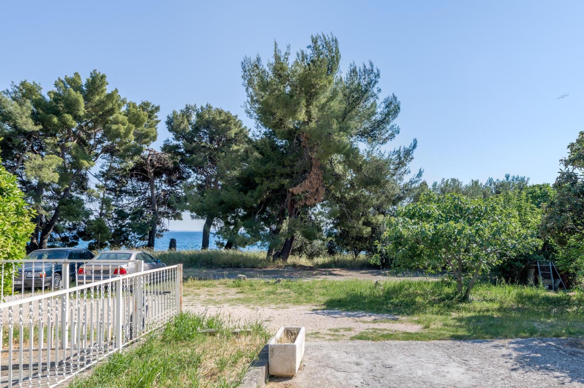 Beachfront Apartment Drazen, With Garden And Parking Split Exterior foto