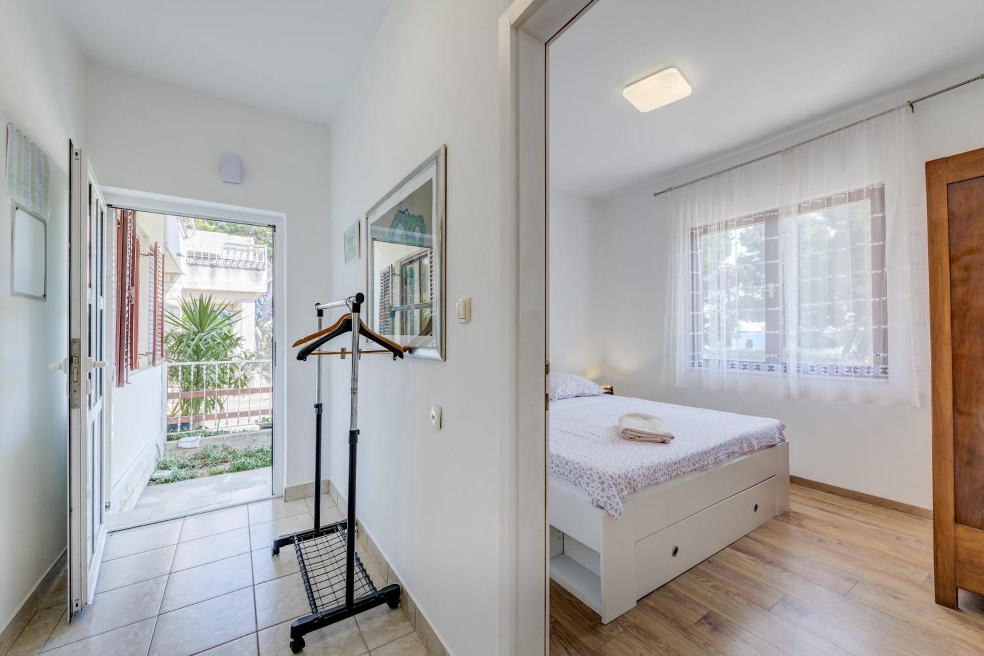 Beachfront Apartment Drazen, With Garden And Parking Split Exterior foto