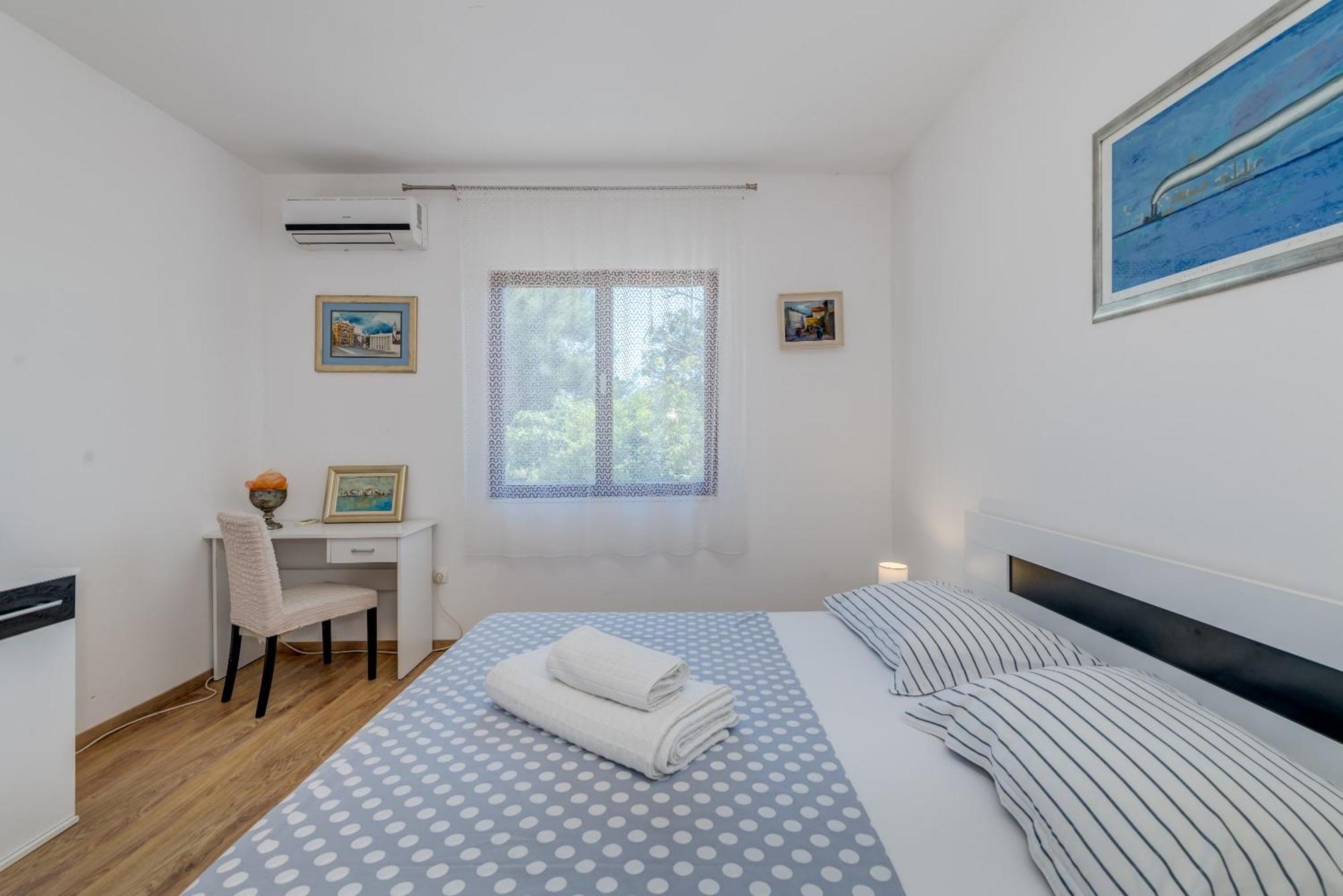 Beachfront Apartment Drazen, With Garden And Parking Split Exterior foto