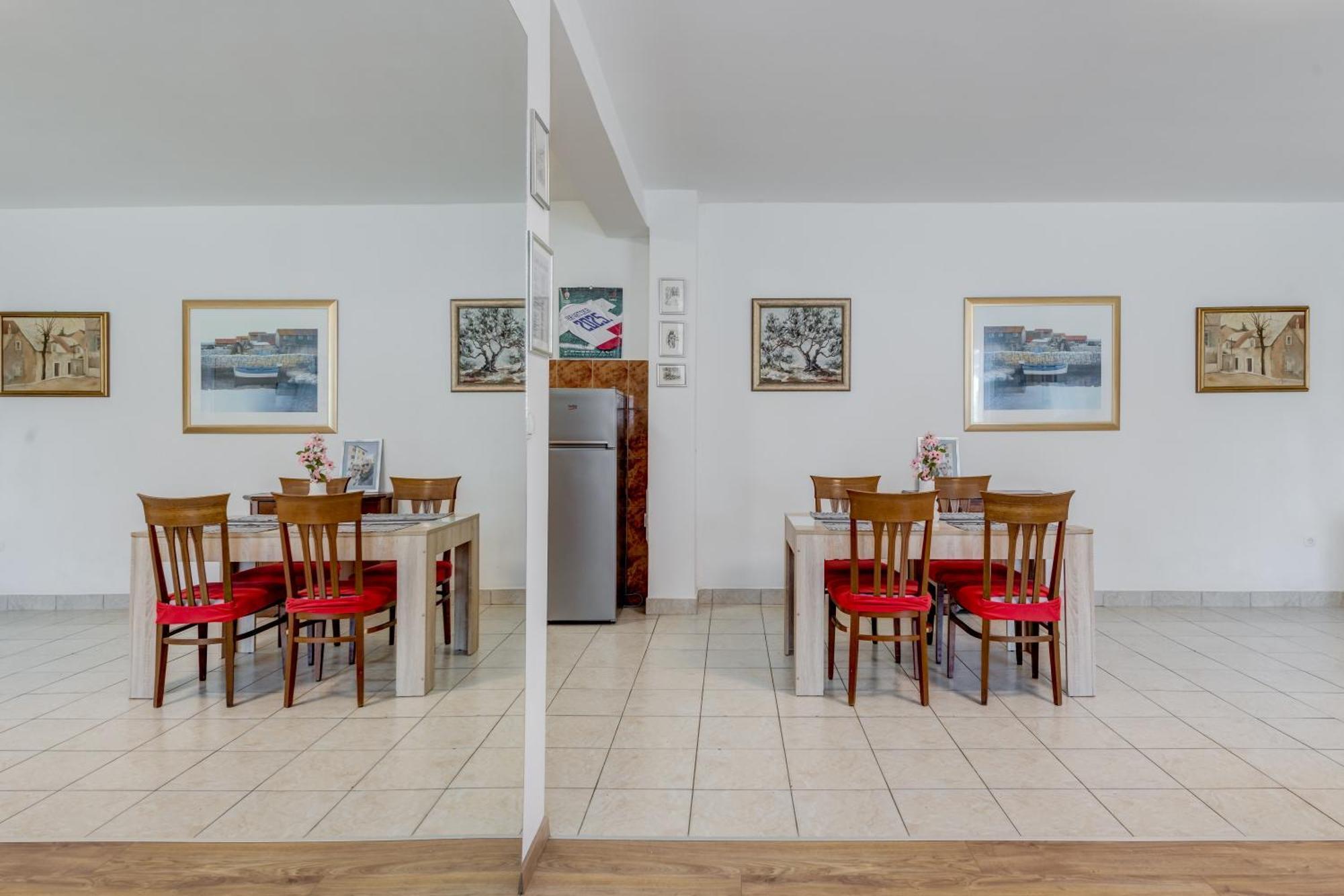 Beachfront Apartment Drazen, With Garden And Parking Split Exterior foto