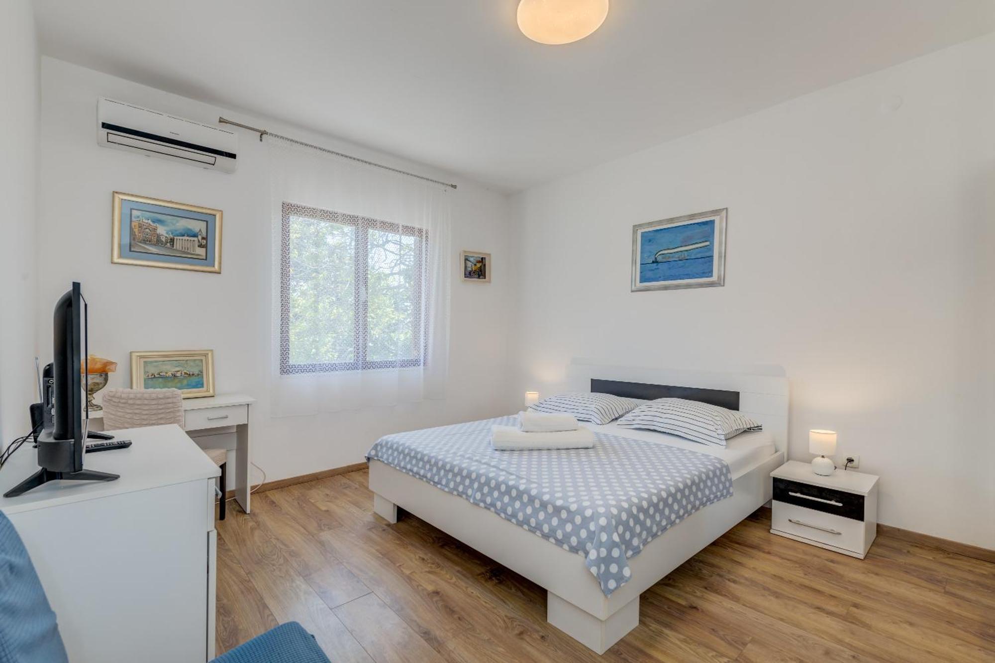 Beachfront Apartment Drazen, With Garden And Parking Split Exterior foto