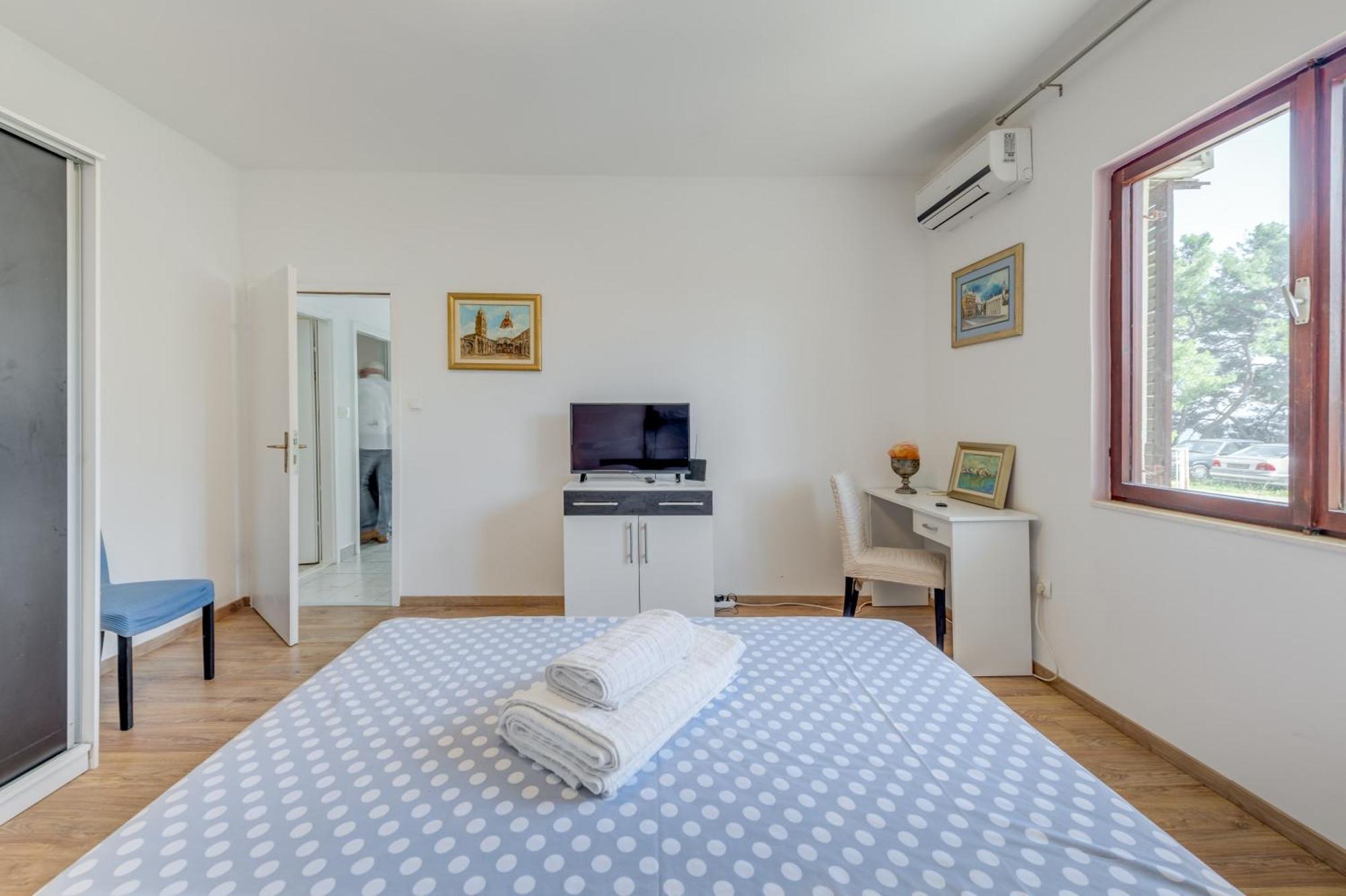 Beachfront Apartment Drazen, With Garden And Parking Split Exterior foto